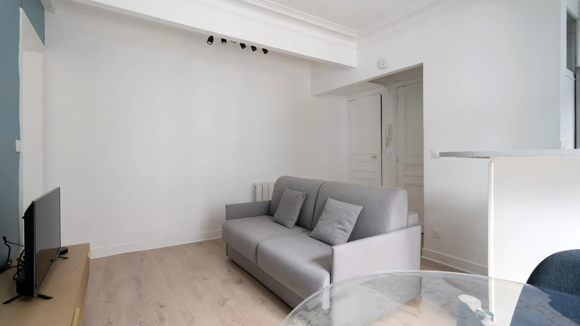 Charming Apartment For 2 In The Heart Of Paris - Welkeys 0*,